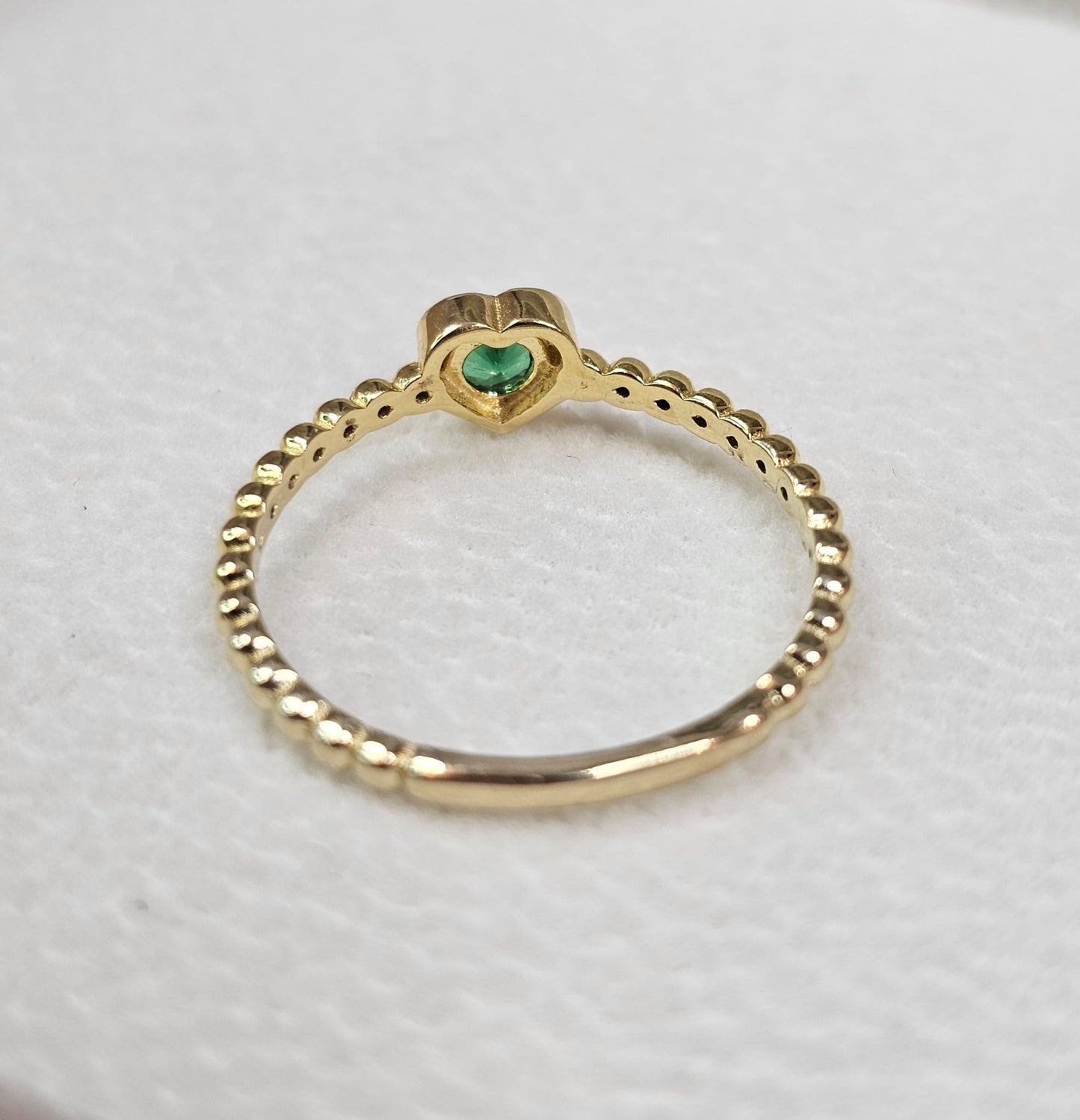 Anillo de corazon verde