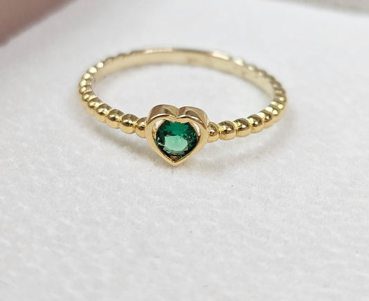 Anillo de corazon verde