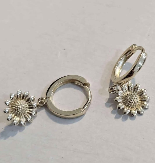 Small Daisy Rings